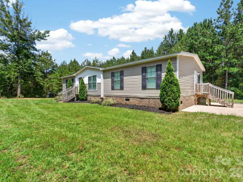 609 Edwards Road, Fort Lawn, SC 29714.  MLS# CAR4405832, YatesRealty ID 38544. 