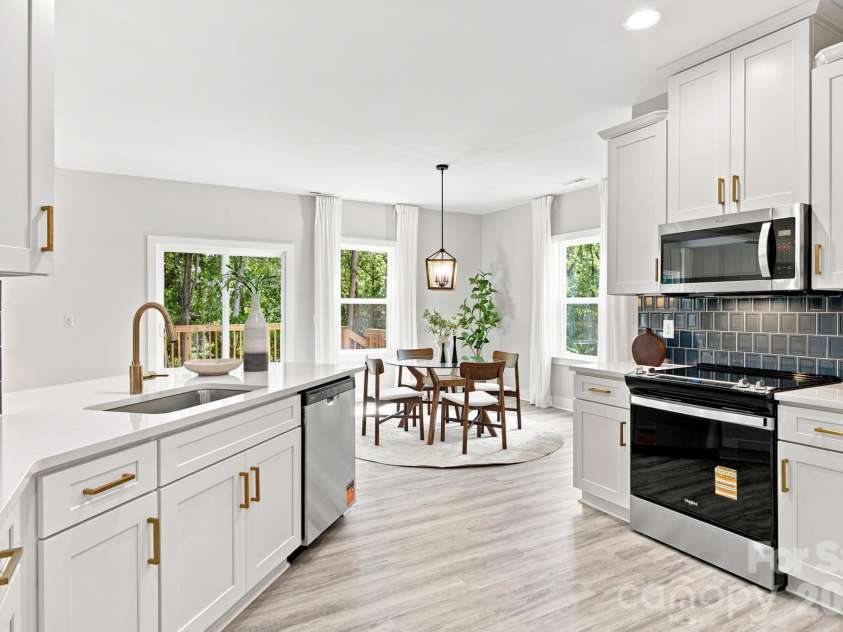 402 North Street, Dallas, NC 28034.  MLS# CAR4405932, YatesRealty ID 38545. 