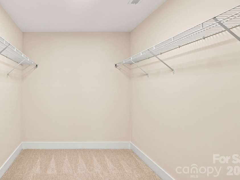 402 North Street, Dallas, NC 28034.  MLS# CAR4405932, YatesRealty ID 38545. 