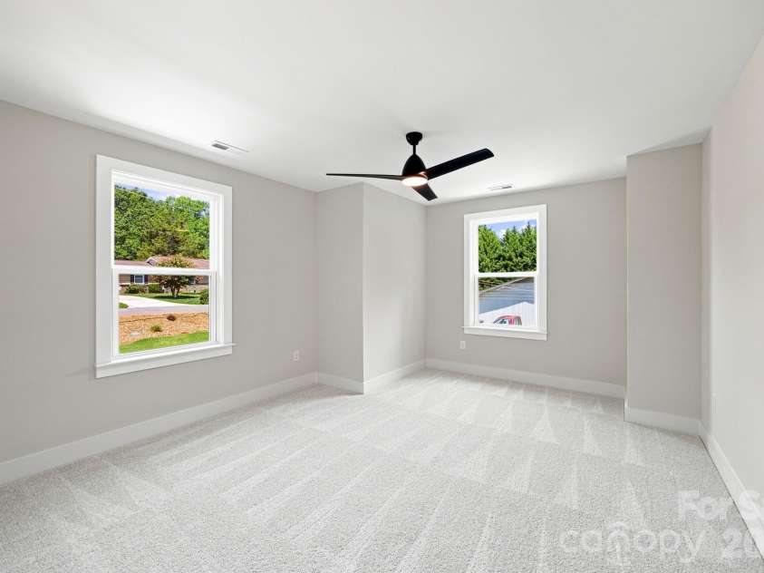 402 North Street, Dallas, NC 28034.  MLS# CAR4405932, YatesRealty ID 38545. 
