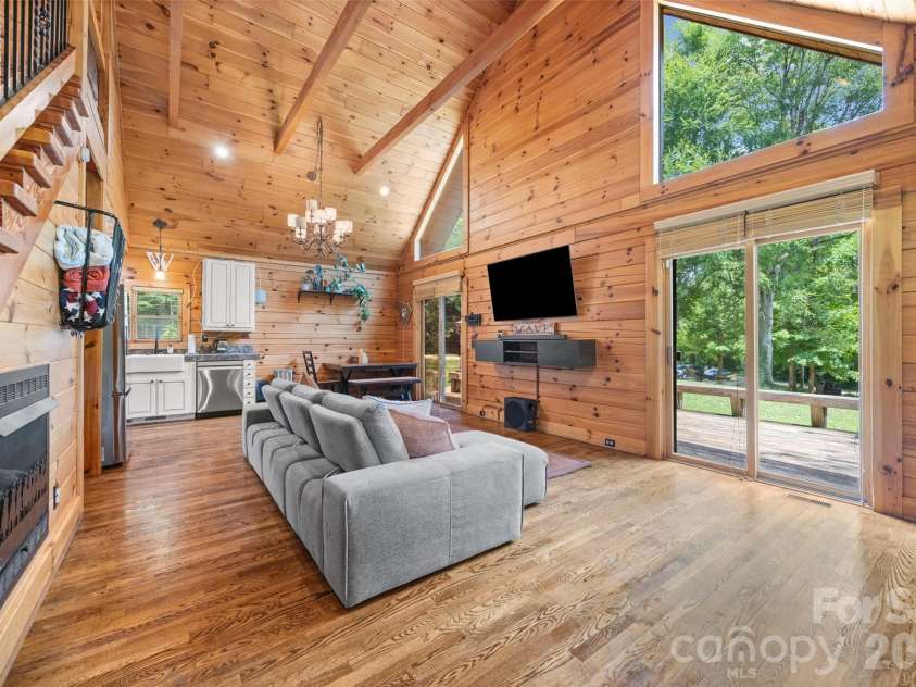 3448 Center Road, Chester, SC 29706.  MLS# CAR4403921, YatesRealty ID 38546. Great Room