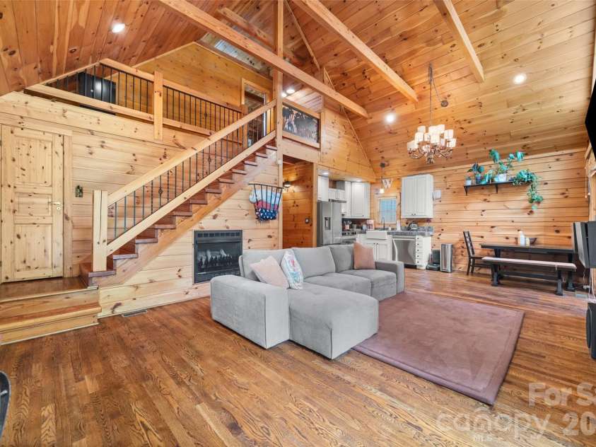 3448 Center Road, Chester, SC 29706.  MLS# CAR4403921, YatesRealty ID 38546. Vaulted Ceiling