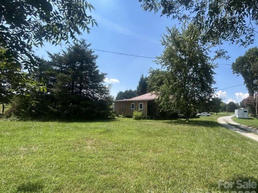 2981 Old Nc 150 Highway, Crouse, NC 28033.  MLS# CAR4404725, YatesRealty ID 38547. Back yard
