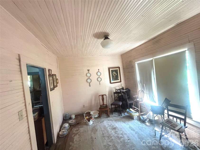 2981 Old Nc 150 Highway, Crouse, NC 28033.  MLS# CAR4404725, YatesRealty ID 38547. Bedroom