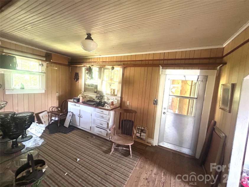 2981 Old Nc 150 Highway, Crouse, NC 28033.  MLS# CAR4404725, YatesRealty ID 38547. Kitchen