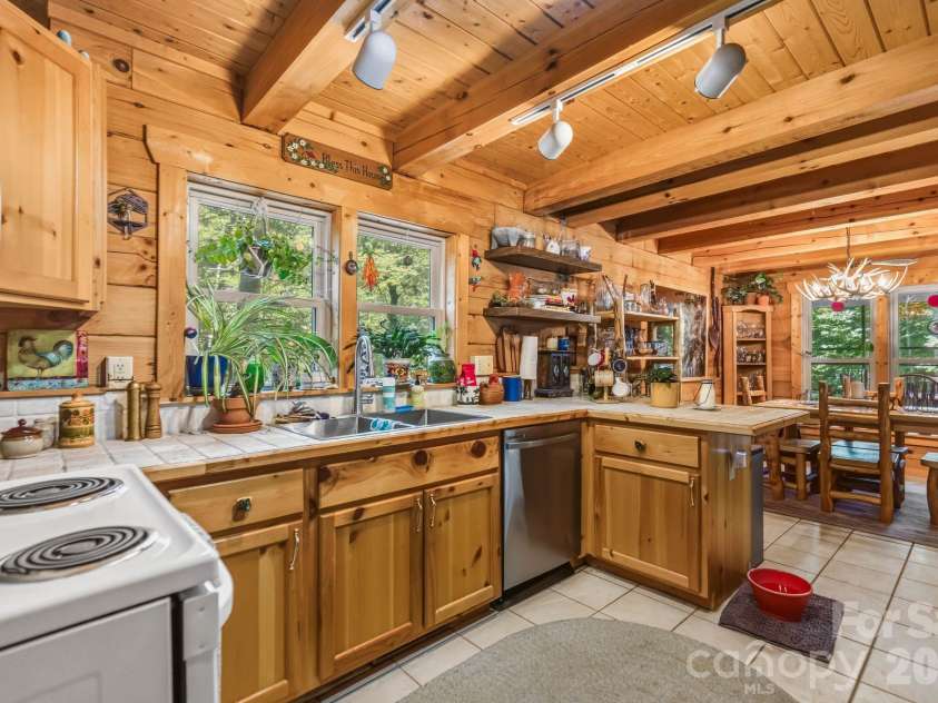 120 Sasafras Ridge None, Rutherfordton, NC 28139.  MLS# CAR4405023, YatesRealty ID 38549. 