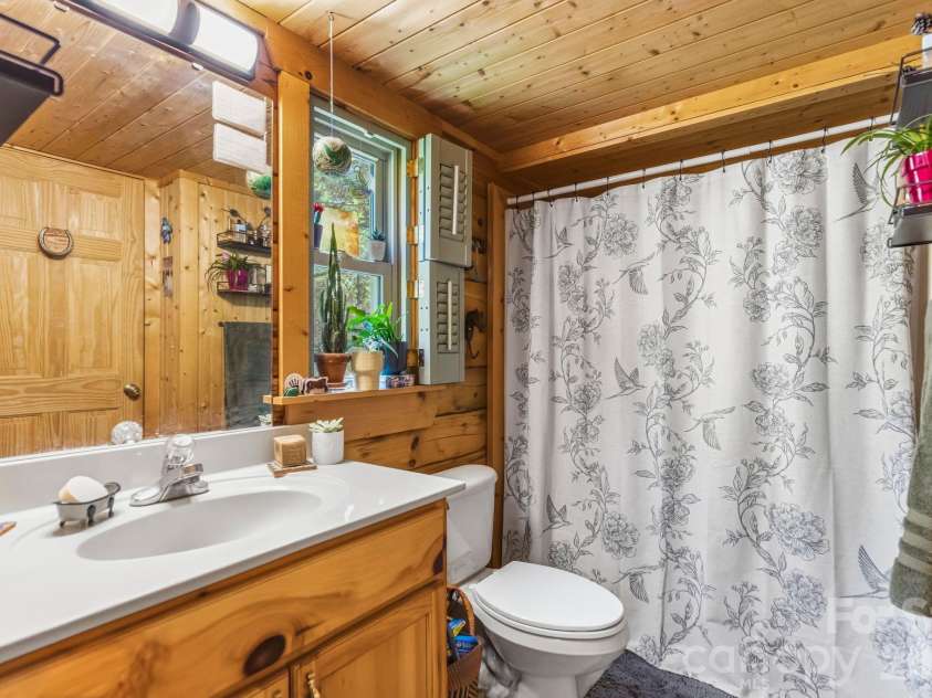 120 Sasafras Ridge None, Rutherfordton, NC 28139.  MLS# CAR4405023, YatesRealty ID 38549. 