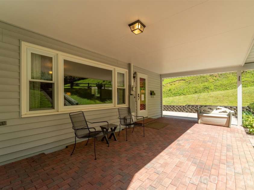 144 Cherry Street, Sylva, NC 28779.  MLS# CAR4355925, YatesRealty ID 3855. 