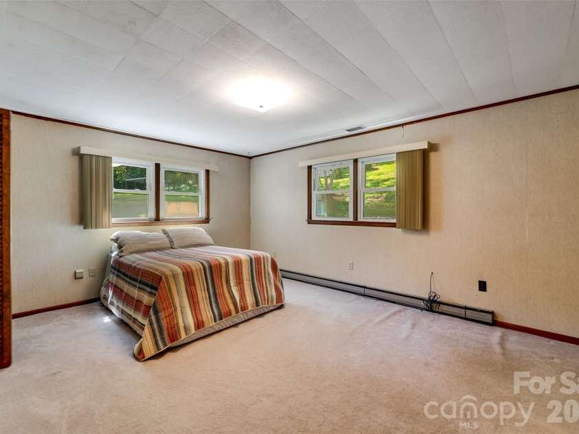 144 Cherry Street, Sylva, NC 28779.  MLS# CAR4355925, YatesRealty ID 3855. 