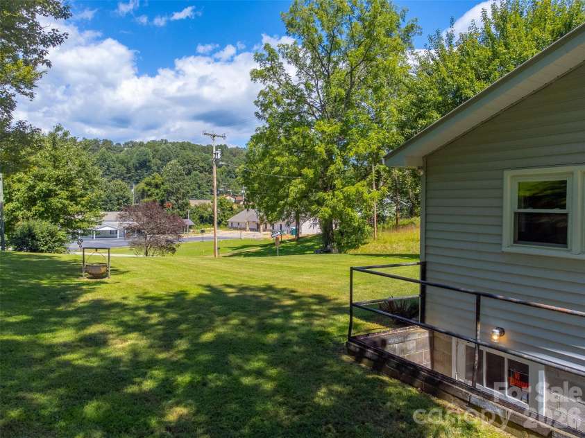 144 Cherry Street, Sylva, NC 28779.  MLS# CAR4355925, YatesRealty ID 3855. 