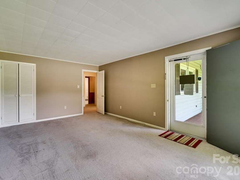 144 Cherry Street, Sylva, NC 28779.  MLS# CAR4421038, YatesRealty ID 3855. 