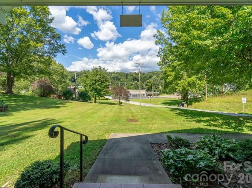 144 Cherry Street, Sylva, NC 28779.  MLS# CAR4421038, YatesRealty ID 3855. 