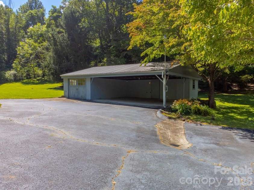 144 Cherry Street, Sylva, NC 28779.  MLS# CAR4421038, YatesRealty ID 3855. 