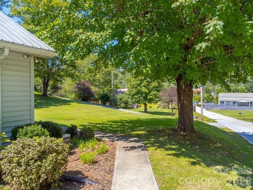 144 Cherry Street, Sylva, NC 28779.  MLS# CAR4421038, YatesRealty ID 3855. 