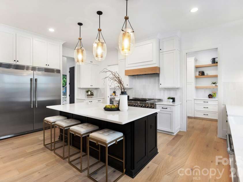 18304 Rosapenny Road, Charlotte, NC 28278.  MLS# CAR4329867, YatesRealty ID 3855. 