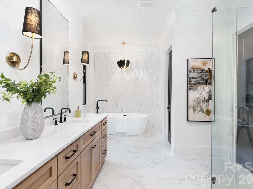 18304 Rosapenny Road, Charlotte, NC 28278.  MLS# CAR4329867, YatesRealty ID 3855. 