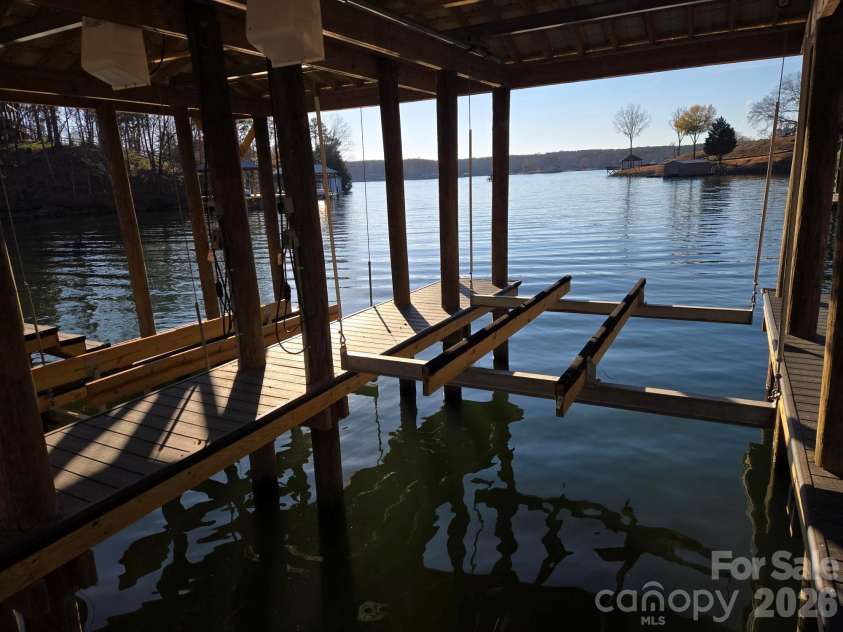 18304 Rosapenny Road, Charlotte, NC 28278.  MLS# CAR4329867, YatesRealty ID 3855. 