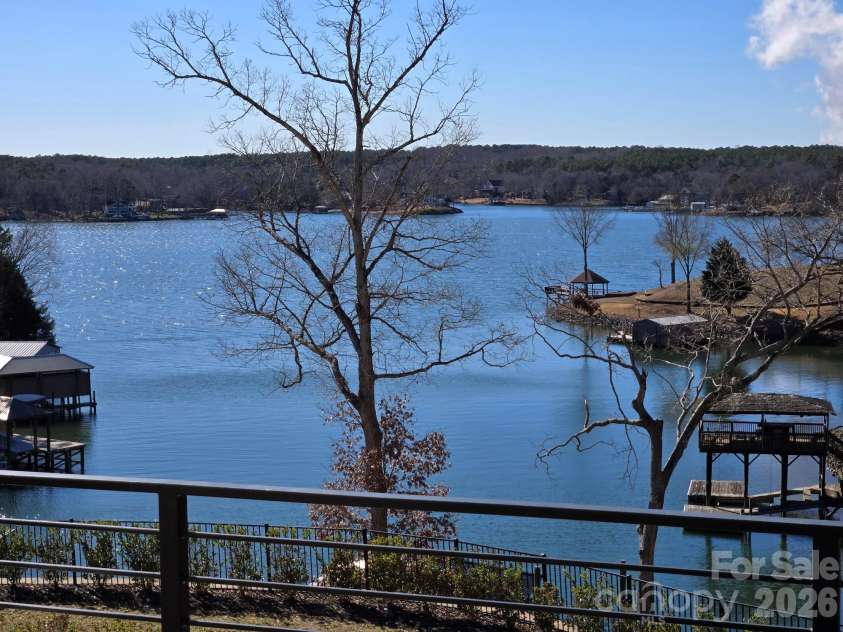 18304 Rosapenny Road, Charlotte, NC 28278.  MLS# CAR4329867, YatesRealty ID 3855. 