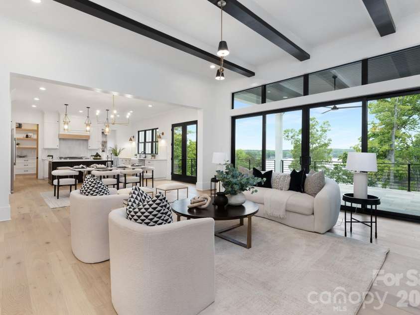 18304 Rosapenny Road, Charlotte, NC 28278.  MLS# CAR4329867, YatesRealty ID 3855. Family room with stunning views