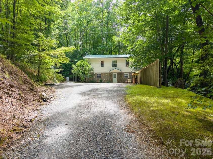 324 Bill Crisp Road, Robbinsville, NC 28771.  MLS# CAR4405913, YatesRealty ID 38552. 