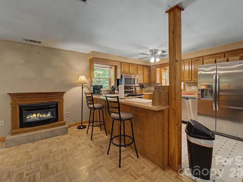 324 Bill Crisp Road, Robbinsville, NC 28771.  MLS# CAR4405913, YatesRealty ID 38552. 