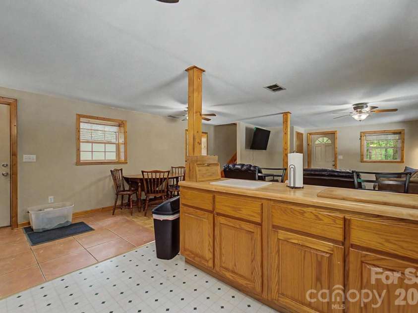 324 Bill Crisp Road, Robbinsville, NC 28771.  MLS# CAR4405913, YatesRealty ID 38552. 