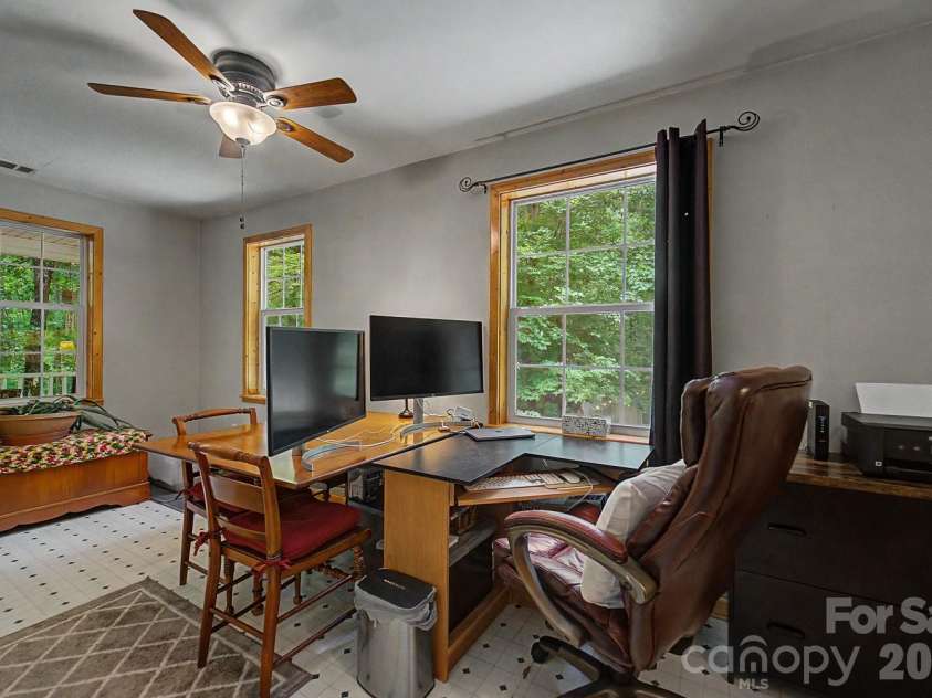 324 Bill Crisp Road, Robbinsville, NC 28771.  MLS# CAR4405913, YatesRealty ID 38552. 
