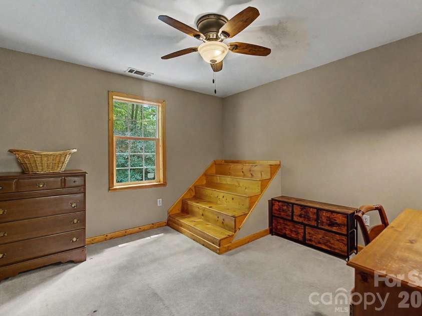 324 Bill Crisp Road, Robbinsville, NC 28771.  MLS# CAR4405913, YatesRealty ID 38552. 