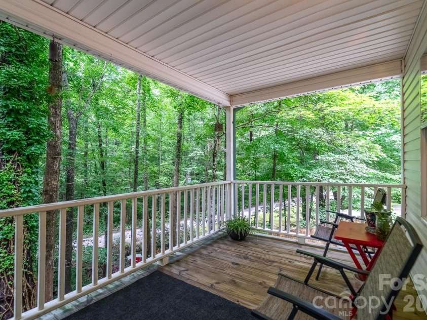 324 Bill Crisp Road, Robbinsville, NC 28771.  MLS# CAR4405913, YatesRealty ID 38552. 