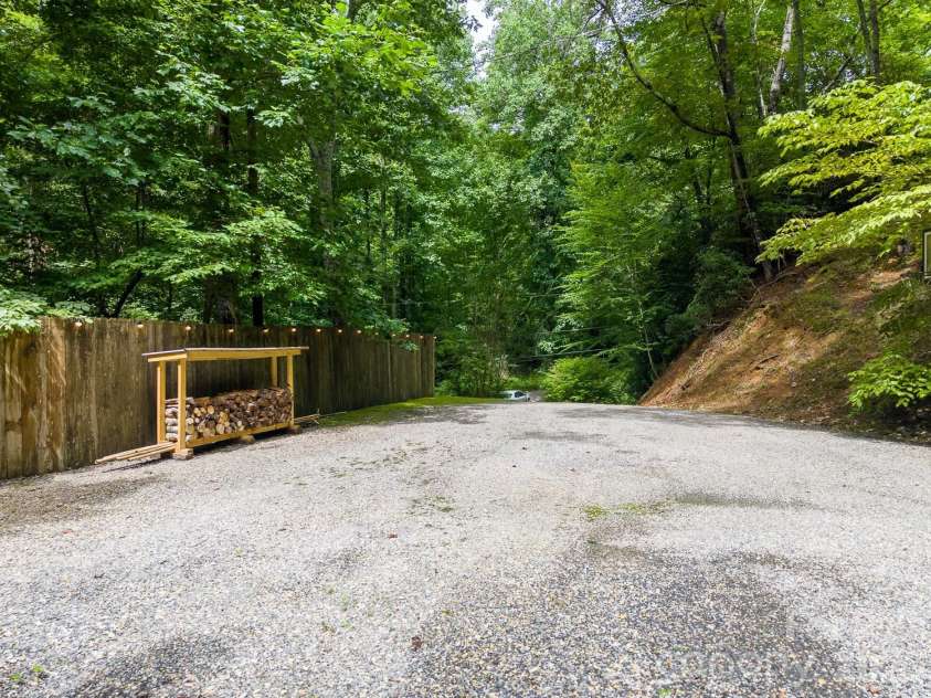 324 Bill Crisp Road, Robbinsville, NC 28771.  MLS# CAR4405913, YatesRealty ID 38552. 