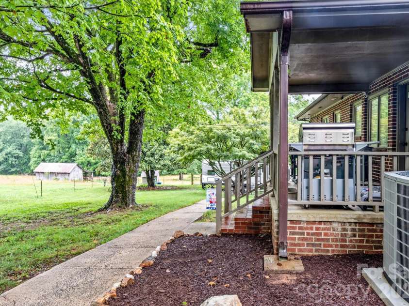 226 Pleasant Hill Drive, Elkin, NC 28621.  MLS# CAR4403832, YatesRealty ID 38553. 
