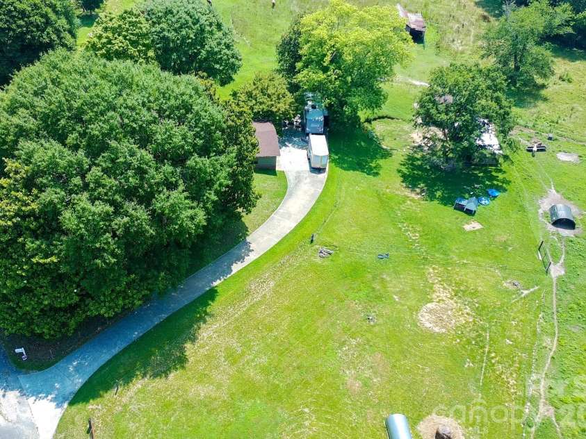 226 Pleasant Hill Drive, Elkin, NC 28621.  MLS# CAR4403832, YatesRealty ID 38553. 