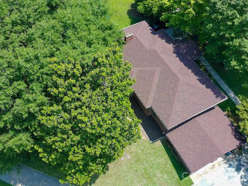 226 Pleasant Hill Drive, Elkin, NC 28621.  MLS# CAR4403832, YatesRealty ID 38553. 