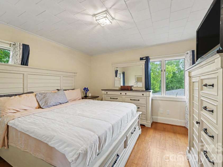 226 Pleasant Hill Drive, Elkin, NC 28621.  MLS# CAR4428486, YatesRealty ID 38553. 