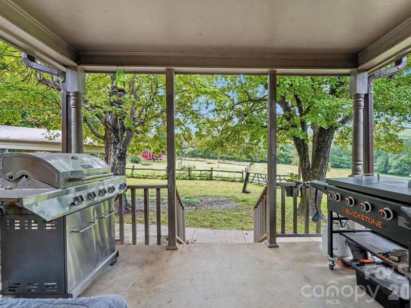 226 Pleasant Hill Drive, Elkin, NC 28621.  MLS# CAR4428486, YatesRealty ID 38553. 