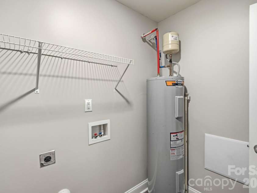 1514 Jamaica Road, Kannapolis, NC 28083.  MLS# CAR4405227, YatesRealty ID 38556. 