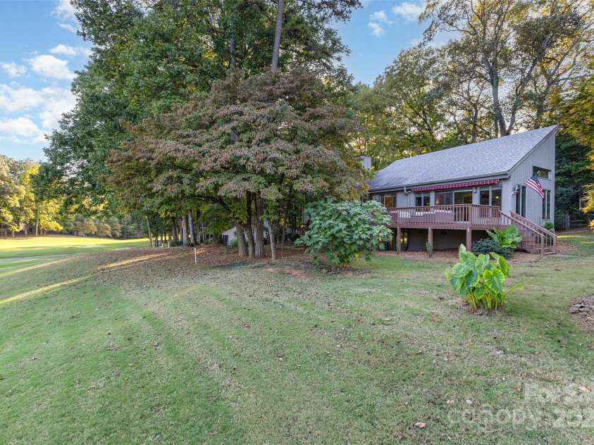 100 Fairway Ridge, Clover, SC 29710.  MLS# CAR4307573, YatesRealty ID 3856. 