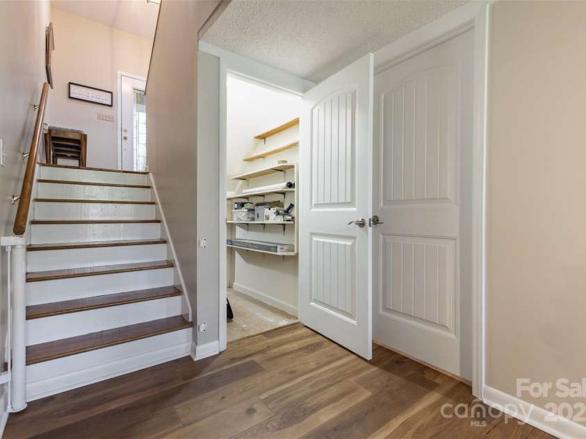 100 Fairway Ridge, Clover, SC 29710.  MLS# CAR4307573, YatesRealty ID 3856. 