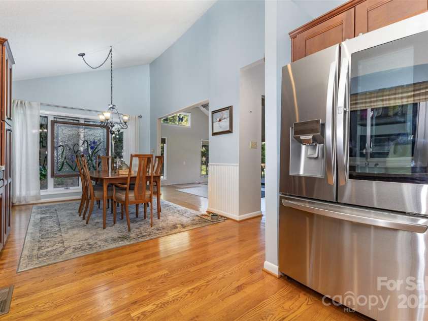 100 Fairway Ridge, Clover, SC 29710.  MLS# CAR4307573, YatesRealty ID 3856. KITCHEN.