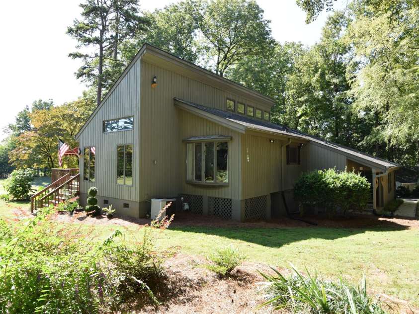 100 Fairway Ridge, Clover, SC 29710.  MLS# CAR4307573, YatesRealty ID 3856. LEFT CORNER.