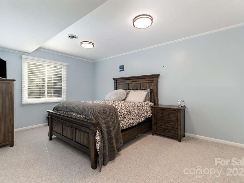 100 Fairway Ridge, Clover, SC 29710.  MLS# CAR4307573, YatesRealty ID 3856. LOWER-LEVEL FRONT BEDROOM.