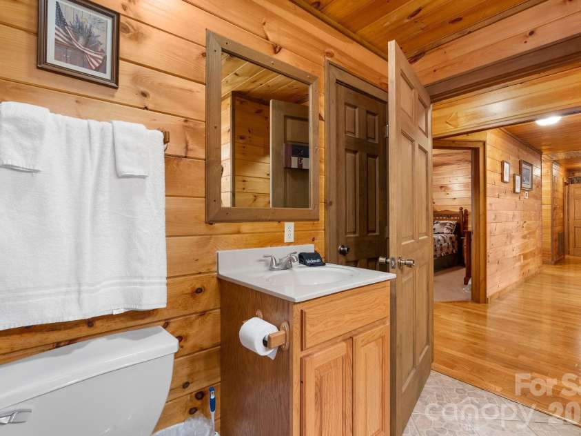 264 Moonbeam Lane, Clyde, NC 28721.  MLS# CAR4344576, YatesRealty ID 3856. 