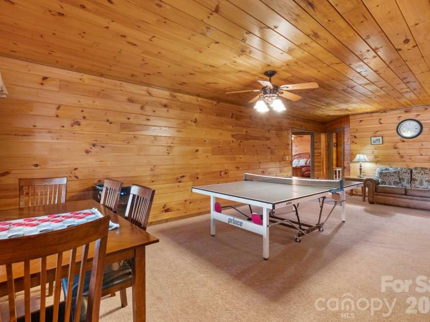 264 Moonbeam Lane, Clyde, NC 28721.  MLS# CAR4344576, YatesRealty ID 3856. 