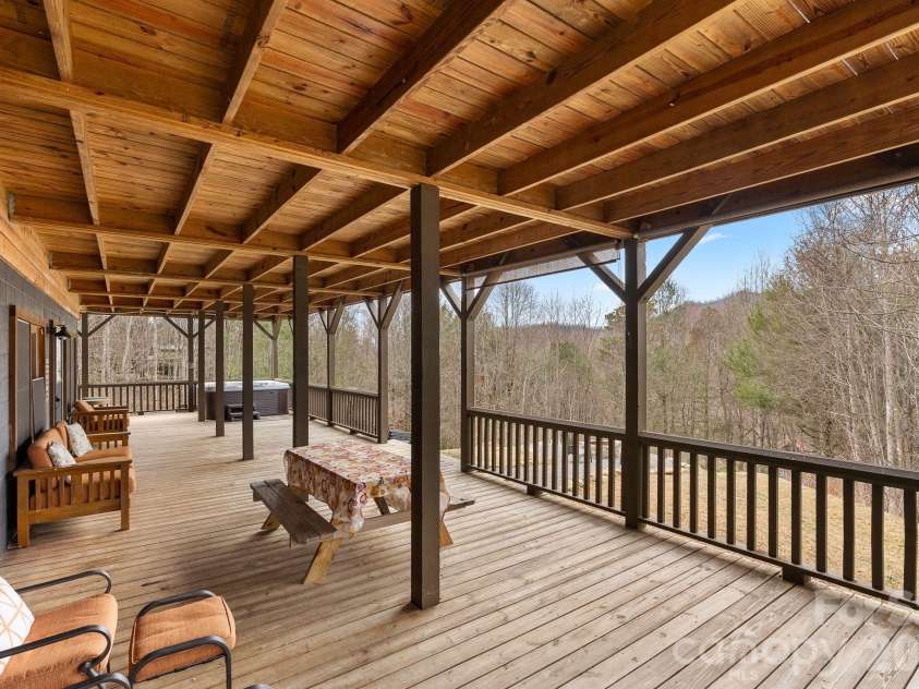 264 Moonbeam Lane, Clyde, NC 28721.  MLS# CAR4344576, YatesRealty ID 3856. 