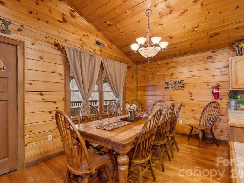 264 Moonbeam Lane, Clyde, NC 28721.  MLS# CAR4344576, YatesRealty ID 3856. Dining area