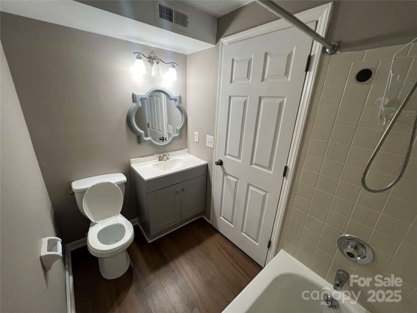 9401 Old Concord Road, Charlotte, NC 28213.  MLS# CAR4212131, YatesRealty ID 3856. Guest Bathroom