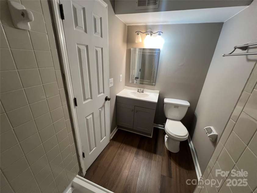 9401 Old Concord Road, Charlotte, NC 28213.  MLS# CAR4212131, YatesRealty ID 3856. Primary Bathroom