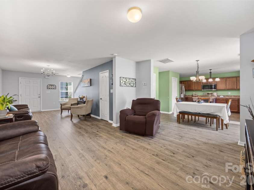 1772 Eastway Drive, Dallas, NC 28034.  MLS# CAR4404398, YatesRealty ID 38560. 