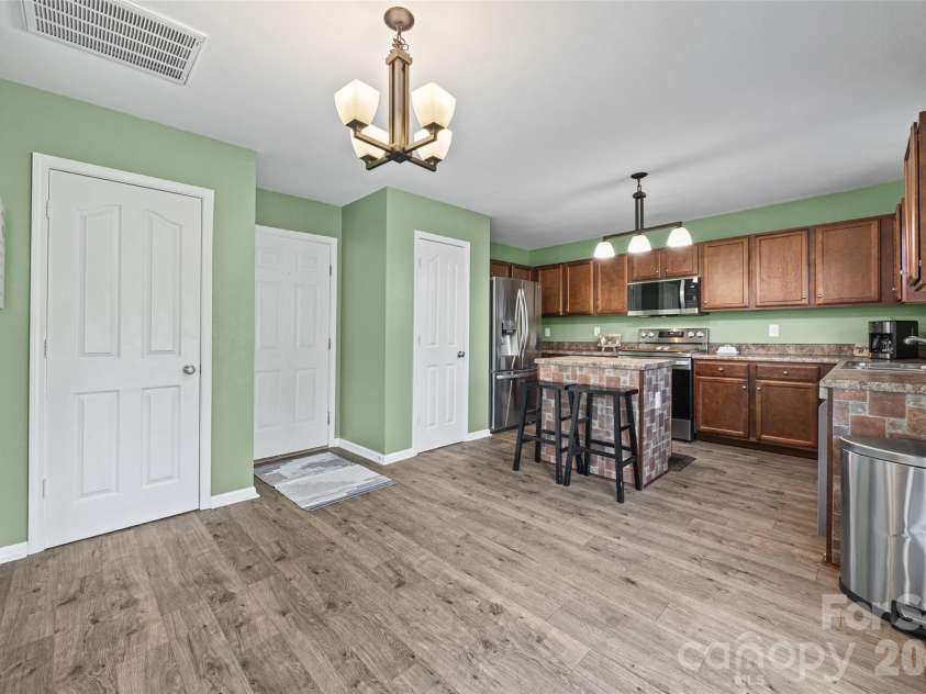 1772 Eastway Drive, Dallas, NC 28034.  MLS# CAR4404398, YatesRealty ID 38560. 