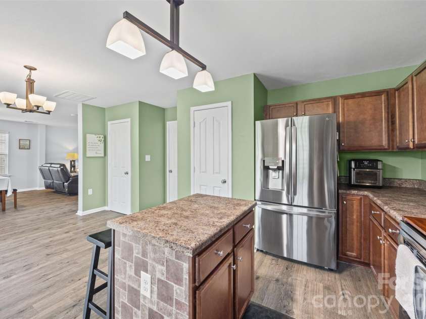 1772 Eastway Drive, Dallas, NC 28034.  MLS# CAR4404398, YatesRealty ID 38560. 